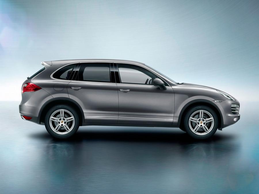  Porsche Cayenne Platinum Edition 2014 года  (фото 3 из 5)